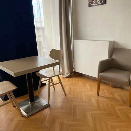 Nimes Studio Les Lavandes Parking Securise Apartment Exterior photo